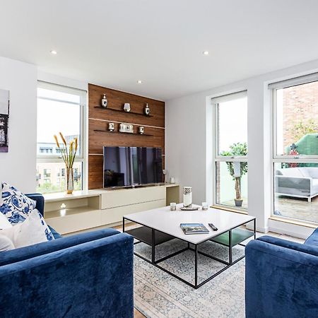 Chiswick Park 3 Bed 3 Bath West London - Parking Apartman Kültér fotó