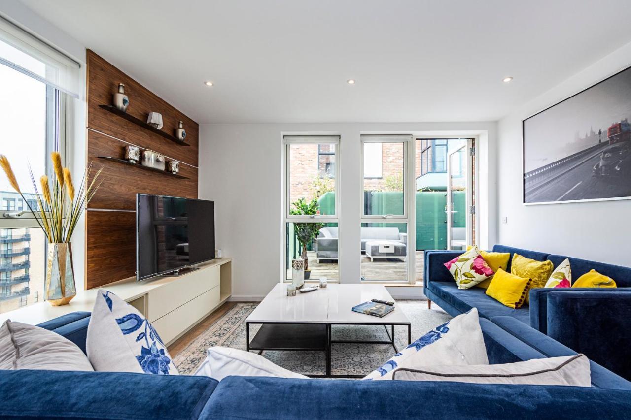 Chiswick Park 3 Bed 3 Bath West London - Parking Apartman Kültér fotó